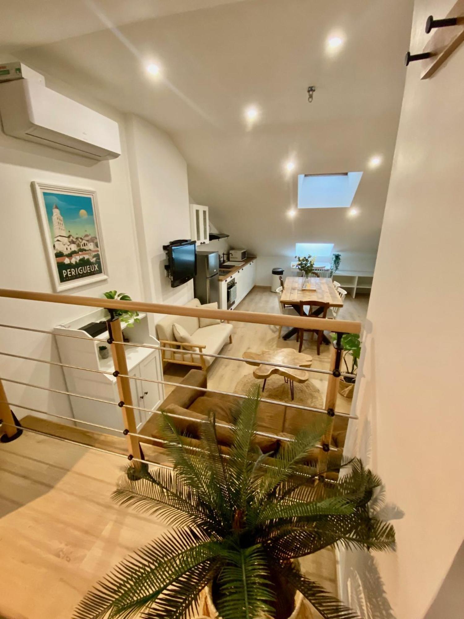 Le Loft Du Centre Historique Apartment เปรีเกอ ภายนอก รูปภาพ
